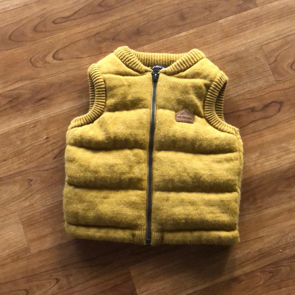 Beautiful Zara Vest Mustard Color 6-9 months